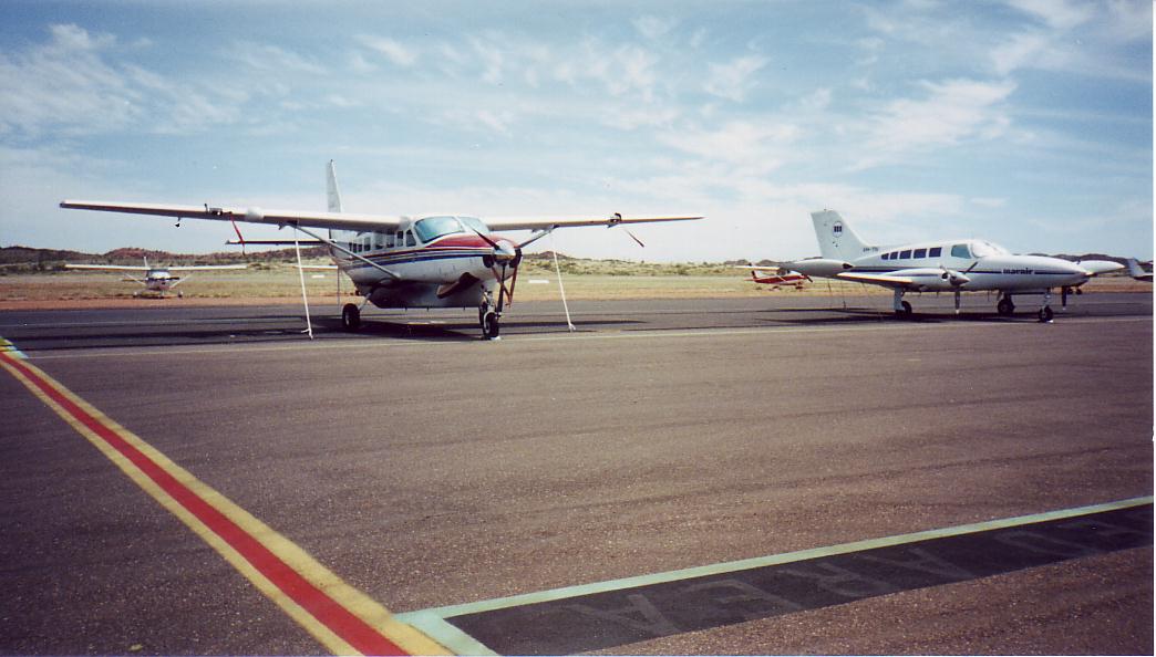 Cessna 208 & Cessna 402B.jpg